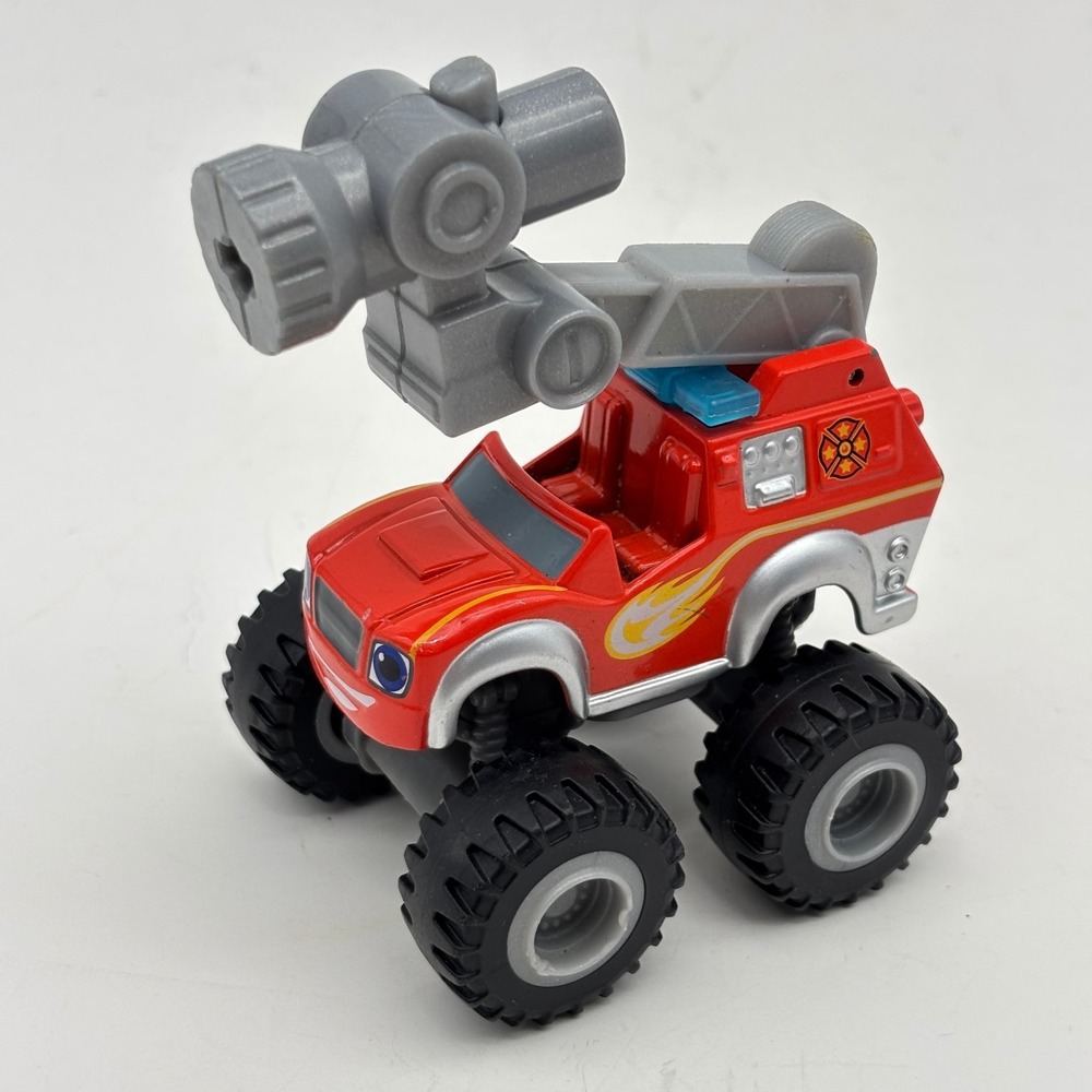 Blaze and the Monster Machines Fire Truck with Hose 3" Diecast Nickelodeon DGK49